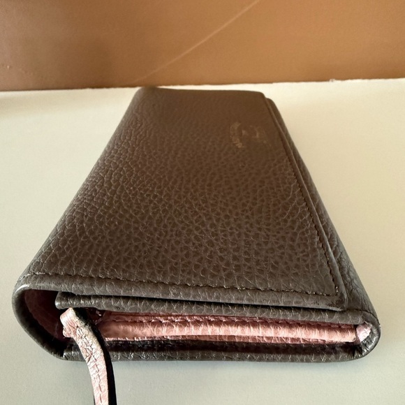 Gucci Vintage Brown Leather Bi-Fold Wallet – Excellent Condition! ✨👜 - Picture 8 of 10